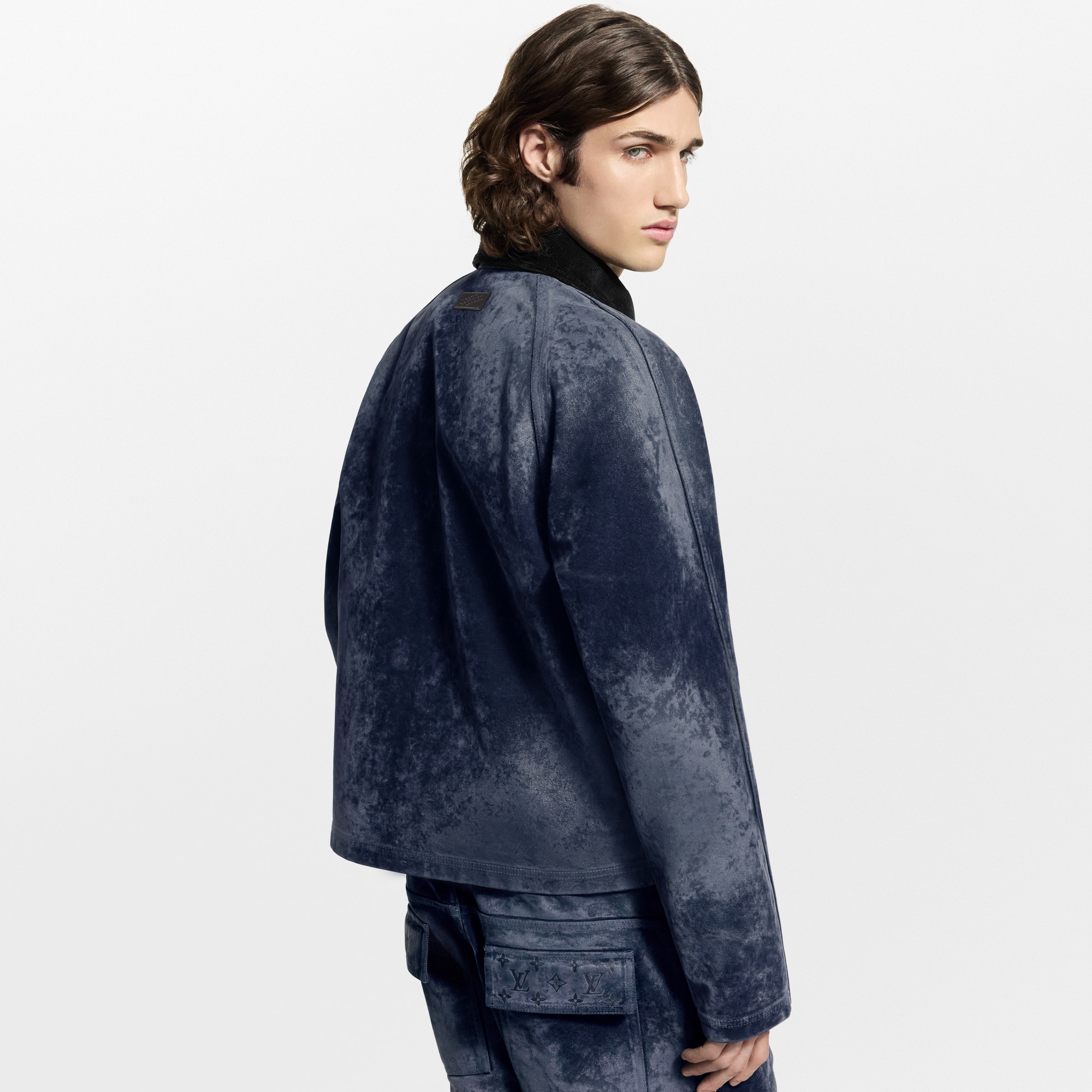  Ready-to-Wear Coats and Outerwear Flocked Denim Jacket With Monogram Details | Louis Vuitton ® (Product zoom)