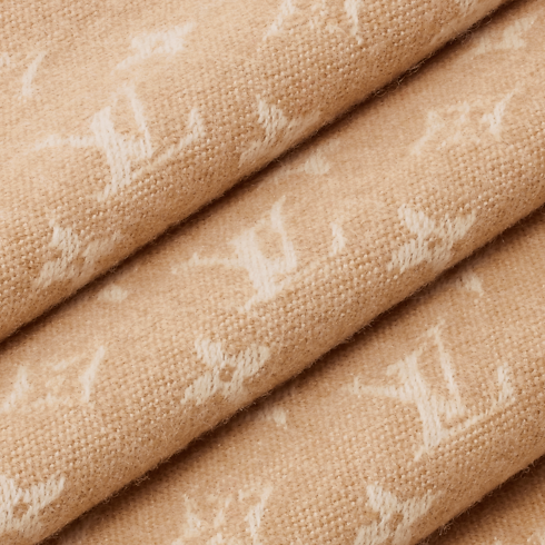 S00 Accessoires Carrés de Soie et Bandeaux Foulard triangle Neo Favorite | Louis Vuitton ® (Zoom produit)