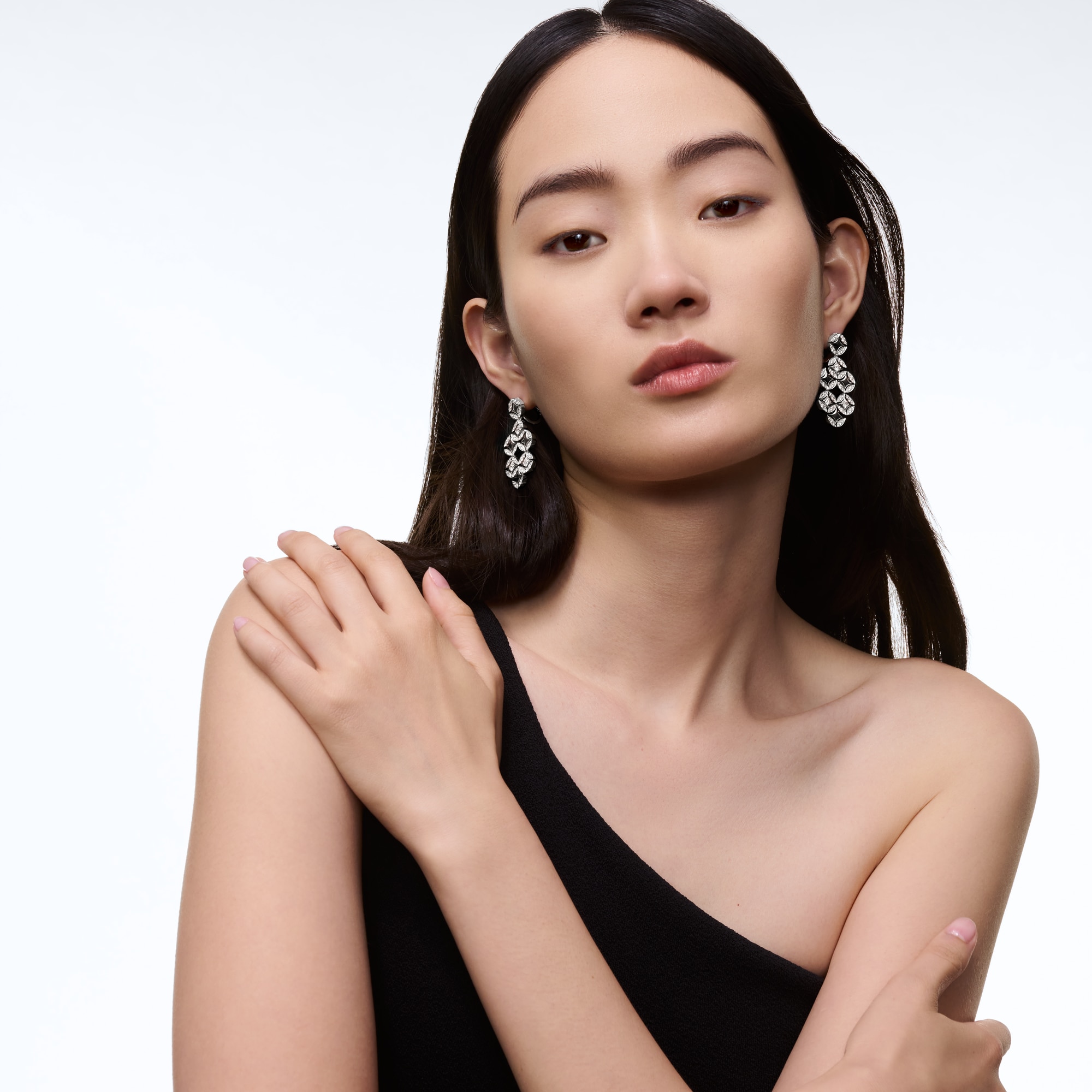  Jewelry Earrings Galaxie Earrings, White Gold and Diamonds | Louis Vuitton ® (Product zoom)