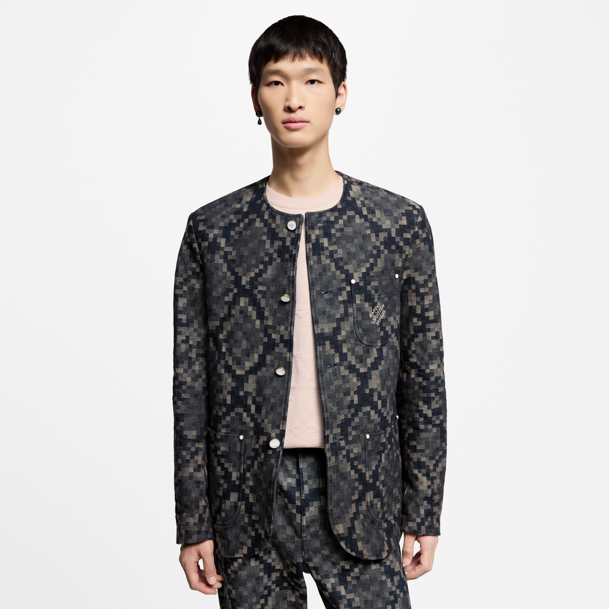  Ready-to-Wear All Ready-to-Wear Graphic Collarless Denim Jacket | Louis Vuitton ® (Product zoom)