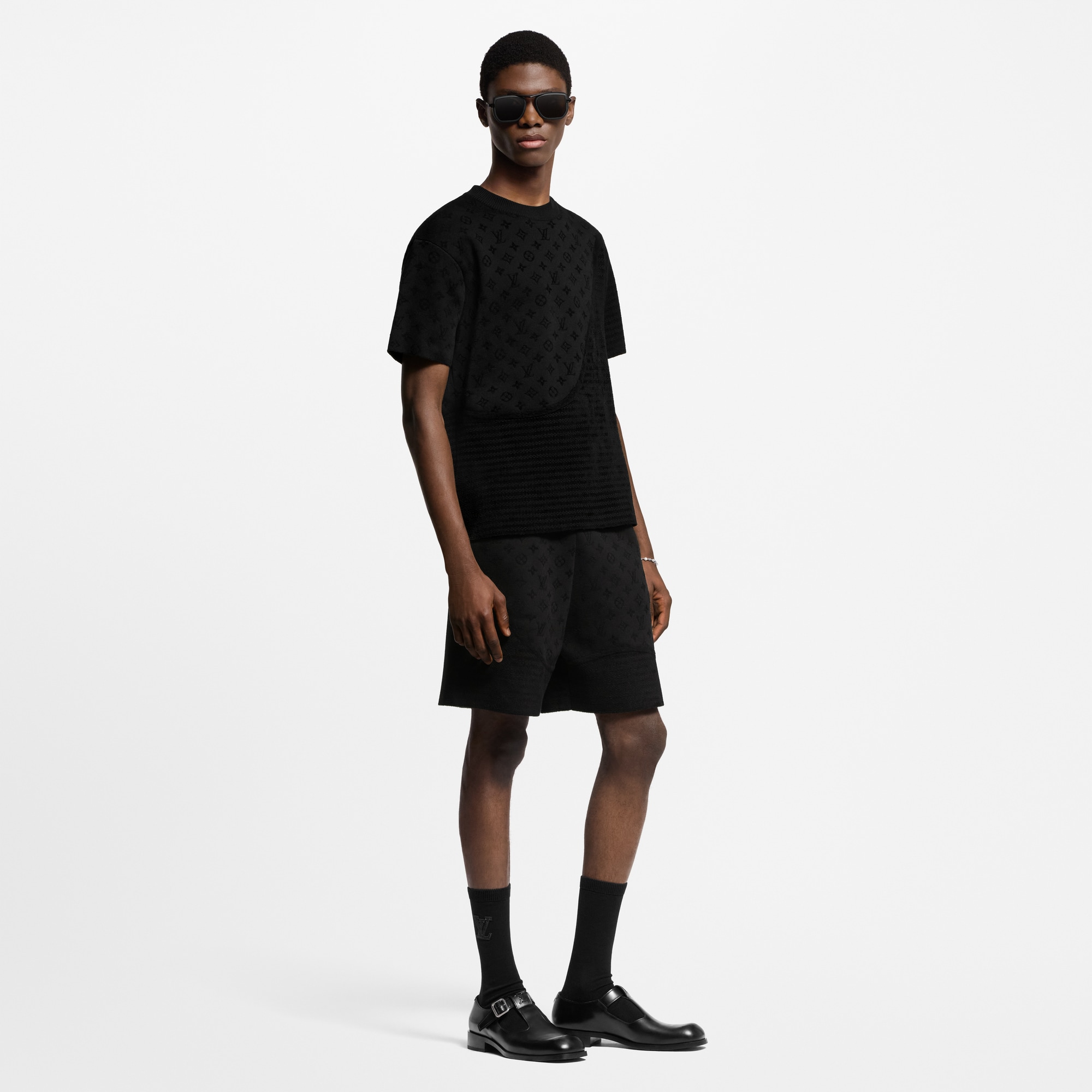  Ready-to-Wear All Ready-to-Wear Graphic Jacquard Short-Sleeved Crewneck | Louis Vuitton ® (Product zoom)