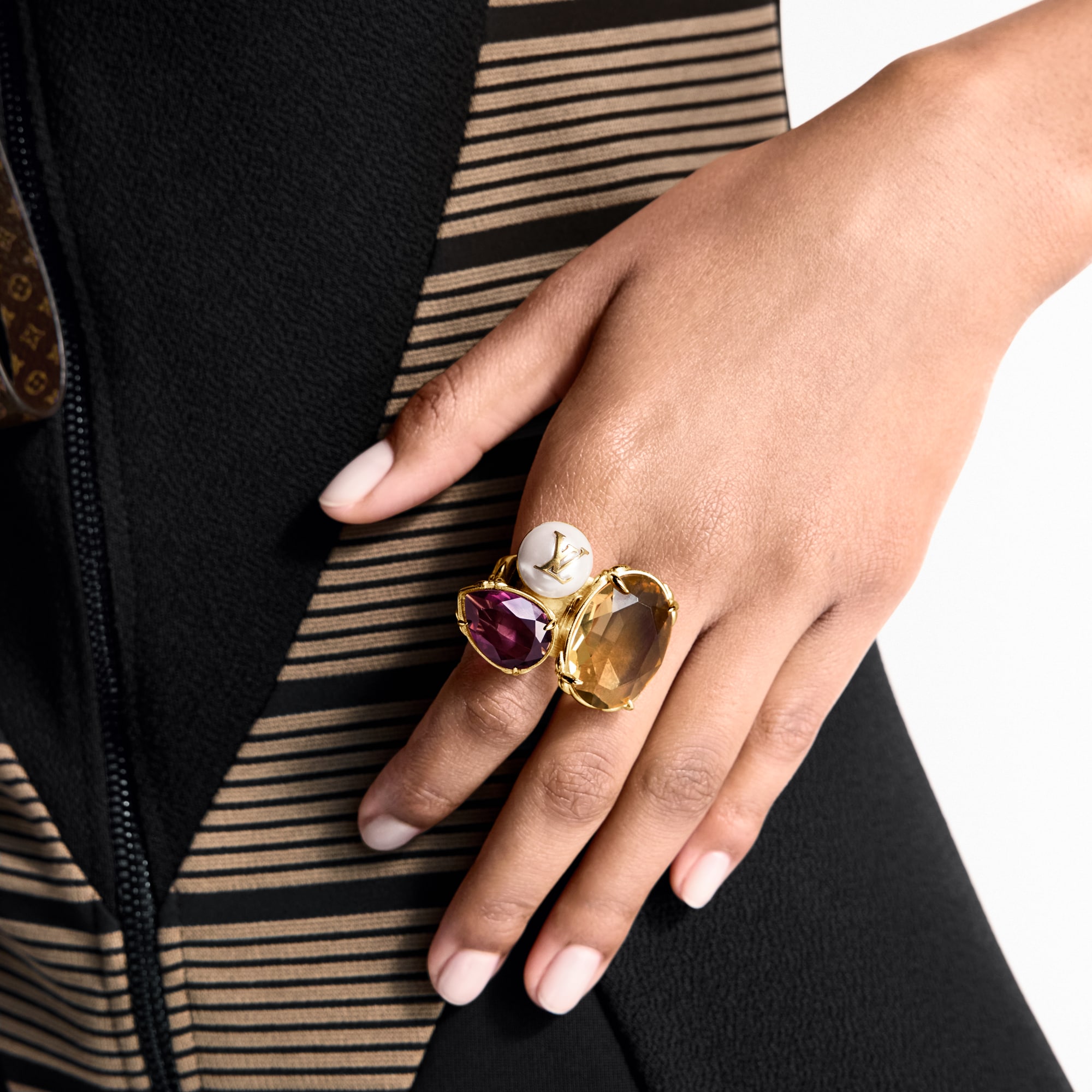 S00 Bijoux Fantaisie Bagues, Broches et Autres Heirloom Ring | Louis Vuitton ® (Zoom produit)