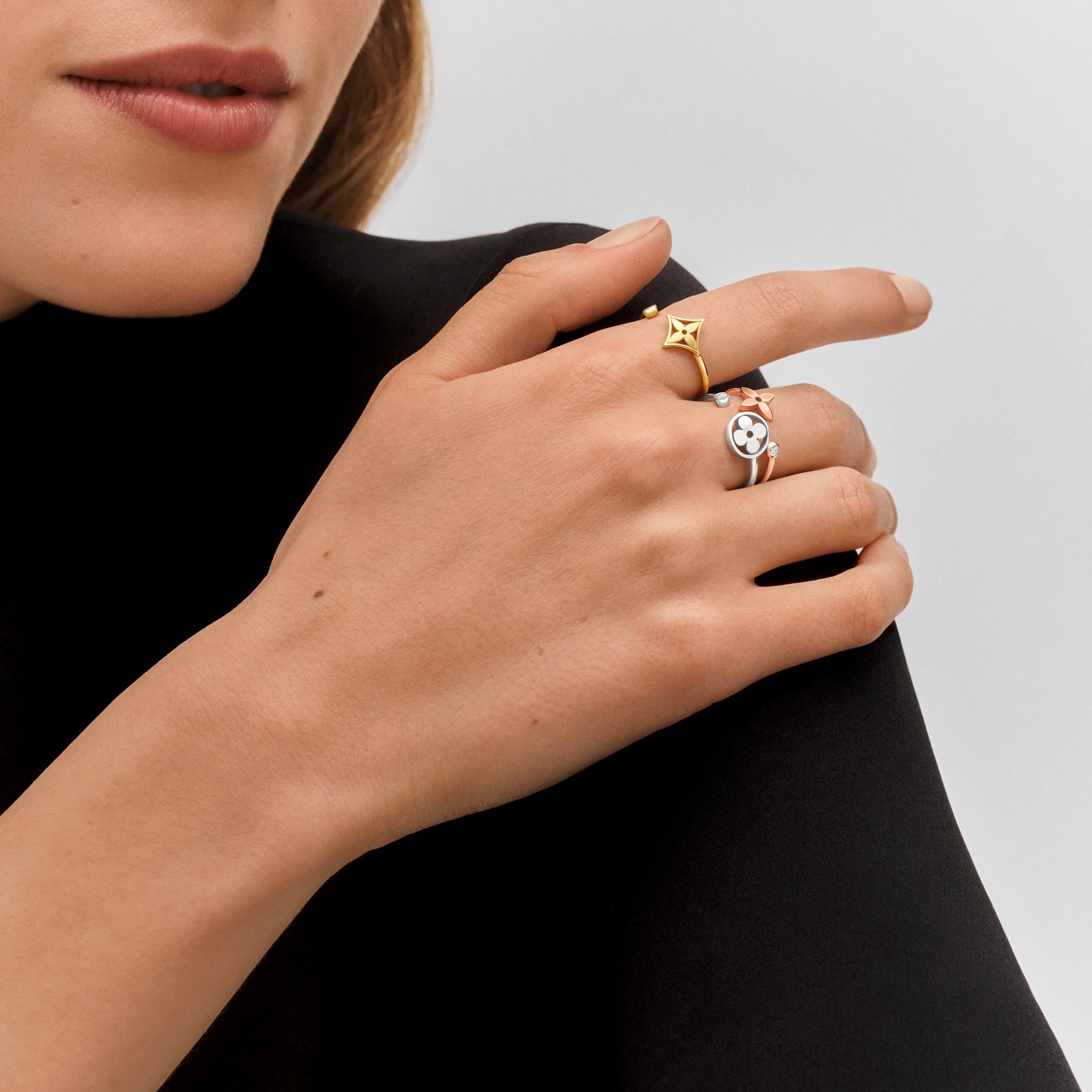  Categories All Fine Jewelry Idylle Blossom ring, 3 golds and diamonds | Louis Vuitton ® (Product zoom)