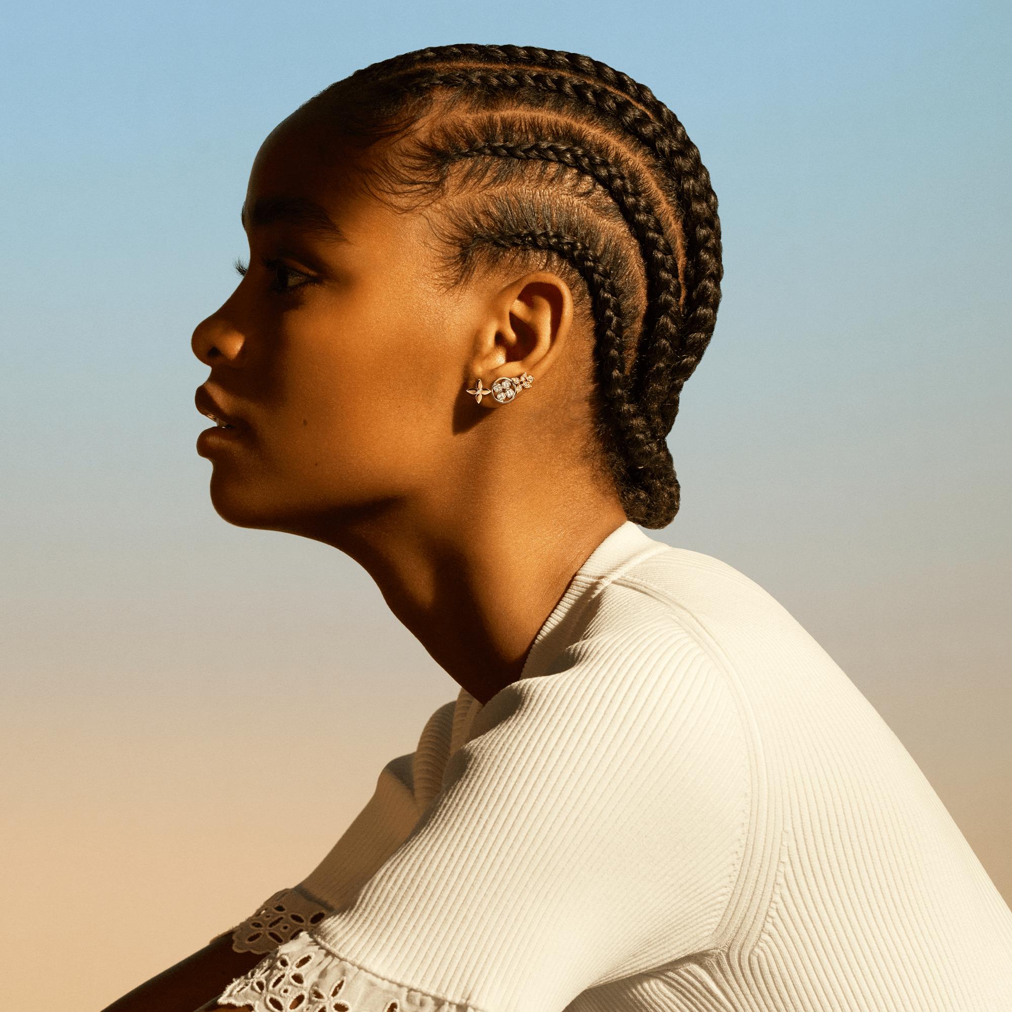  Categories All Fine Jewelry Idylle Blossom Studs, 3 Golds And Diamonds | Louis Vuitton ® (Product zoom)