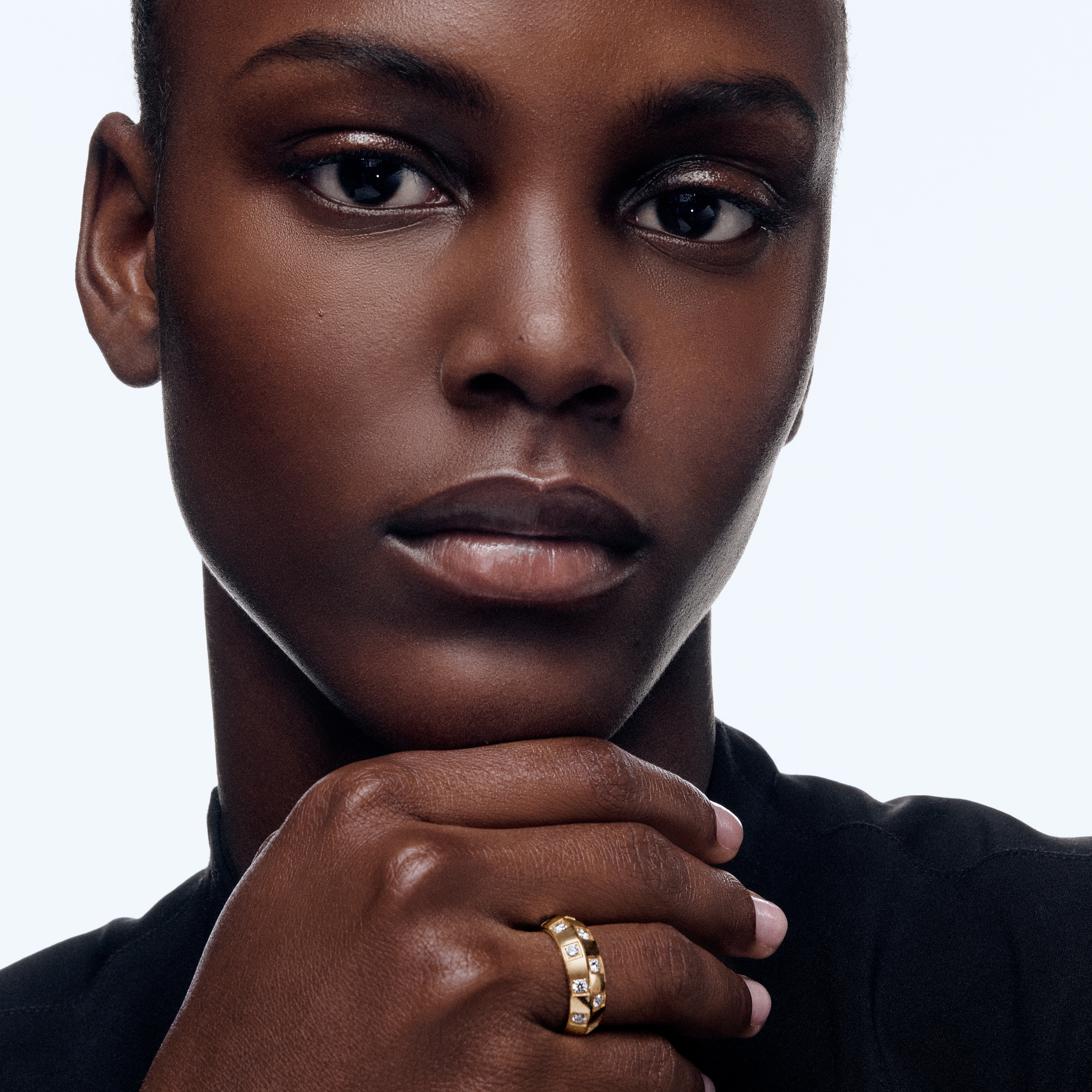  Categories Rings Le Damier de Louis Vuitton Large Ring, Yellow Gold and Diamonds | Louis Vuitton ® (Product zoom)