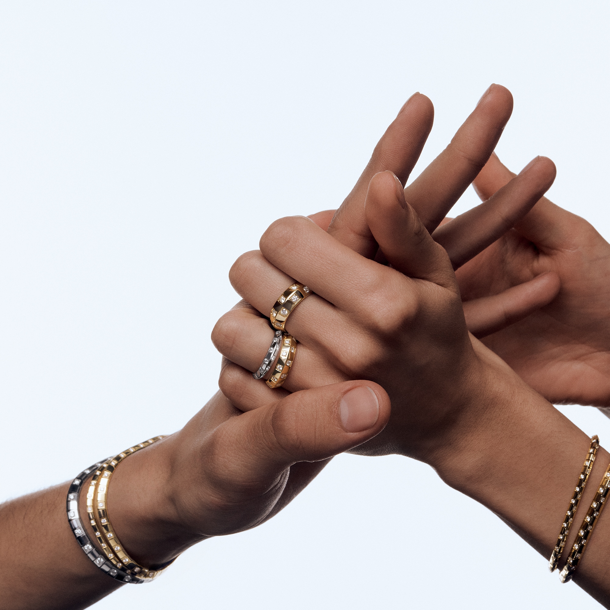  Categories Rings Le Damier de Louis Vuitton Medium Ring, Yellow Gold and Diamonds | Louis Vuitton ® (Product zoom)