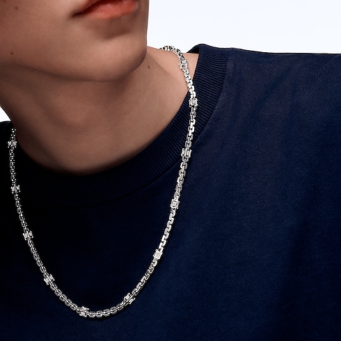 Jewelry Necklaces and Pendants Les Gastons Vuitton Trunk Necklace, White Gold and Diamonds | Louis Vuitton ® (Product zoom)