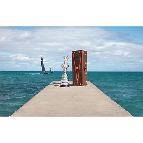 Livres Beaux Livres Livre Louis Vuitton Trophy Trunks, version anglaise | Louis Vuitton ® (Zoom produit)