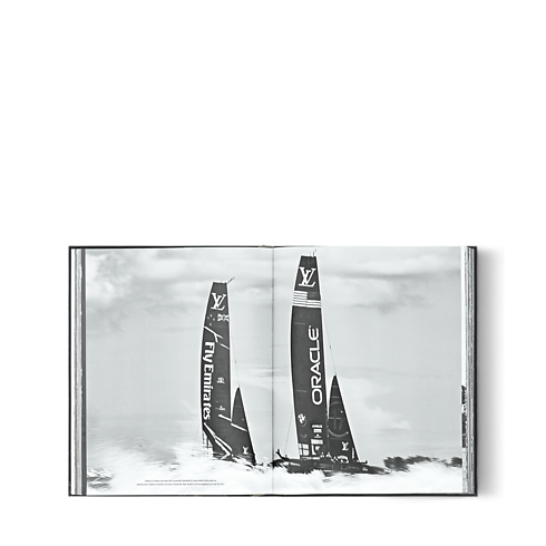 Livres Beaux Livres Livre Louis Vuitton Trophy Trunks, version anglaise | Louis Vuitton ® (Zoom produit)