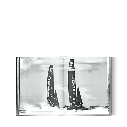 Livres Beaux Livres Livre Louis Vuitton Trophy Trunks, version française | Louis Vuitton ® (Zoom produit)