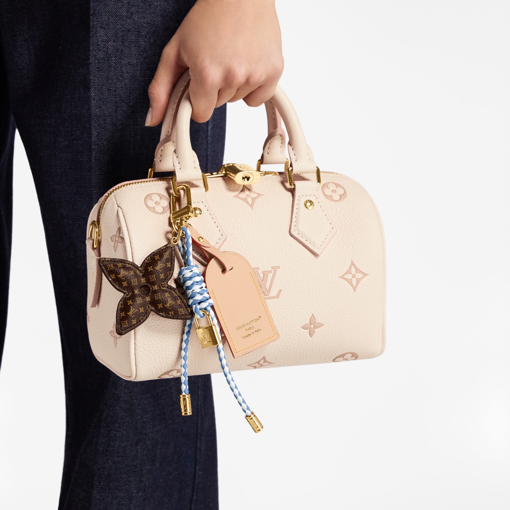 S00 Accessories Key Holders and Bag Charms Lock And Bloom Stacking Bag Charm | Louis Vuitton ® (Product zoom)