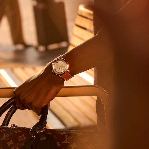 Toutes les Montres } Louis Vuitton Escale, Automatic, 39mm, Rose Gold | Louis Vuitton ®