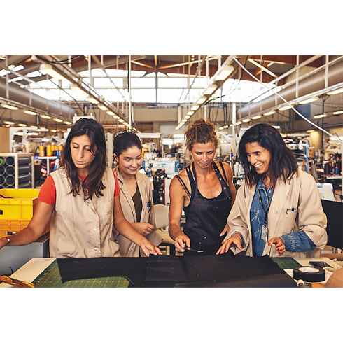 Library Hard Cover Books Louis Vuitton Manufactures | Louis Vuitton ® (Product zoom)