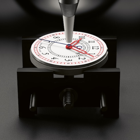 Collections } Louis Vuitton Monterey, automatique, 37mm, céramique et acier | Louis Vuitton ®