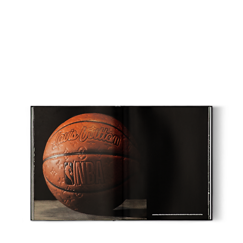 Library Hard Cover Books Louis Vuitton Trophies | Louis Vuitton ® (Product zoom)