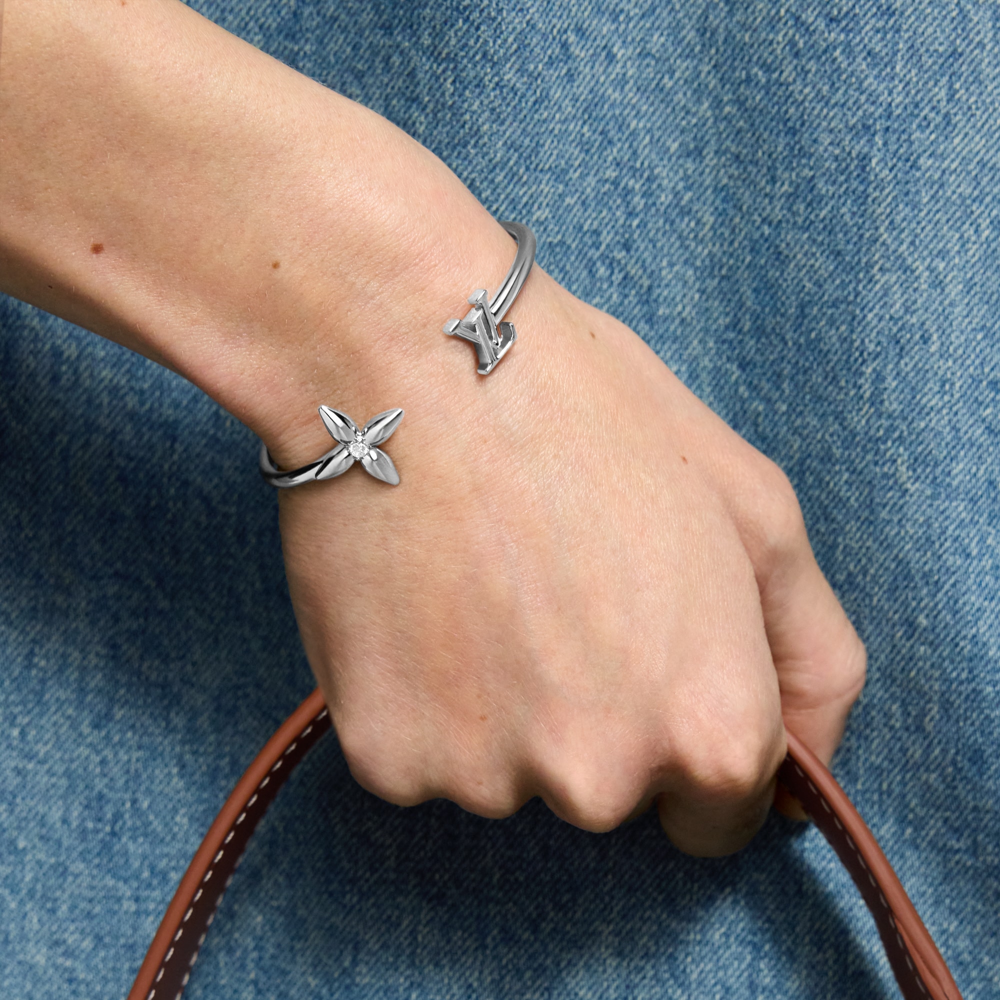 S00 Fashion Jewelry Bracelets Louisette Signature Bracelet | Louis Vuitton ® (Product zoom)