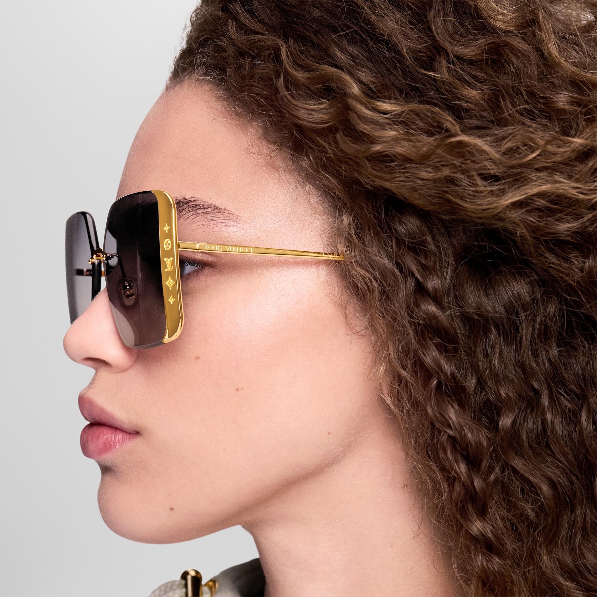 S00 Accessoires Lunettes de Soleil Lunettes de soleil carrées en métal LV Moon | Louis Vuitton ® (Zoom produit)