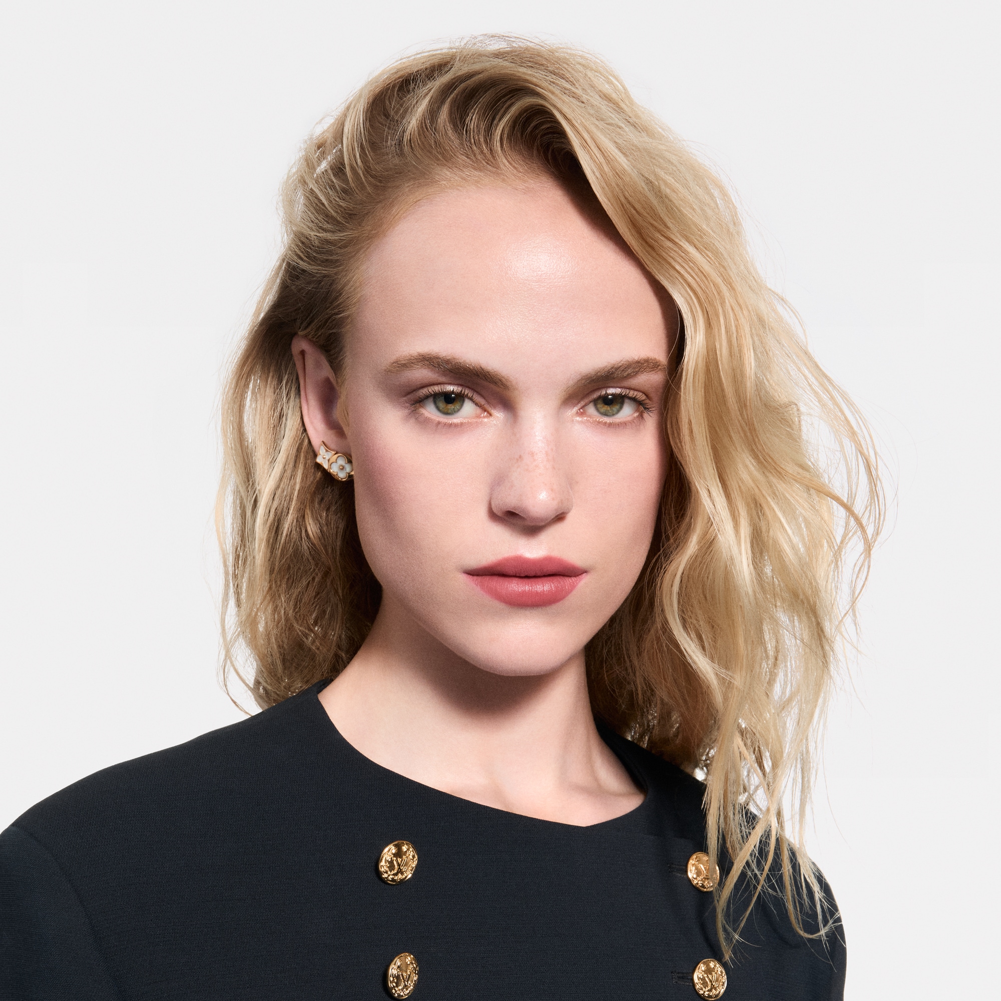  Lips } LV Baume - Lip Balm | Louis Vuitton ® (Product zoom)