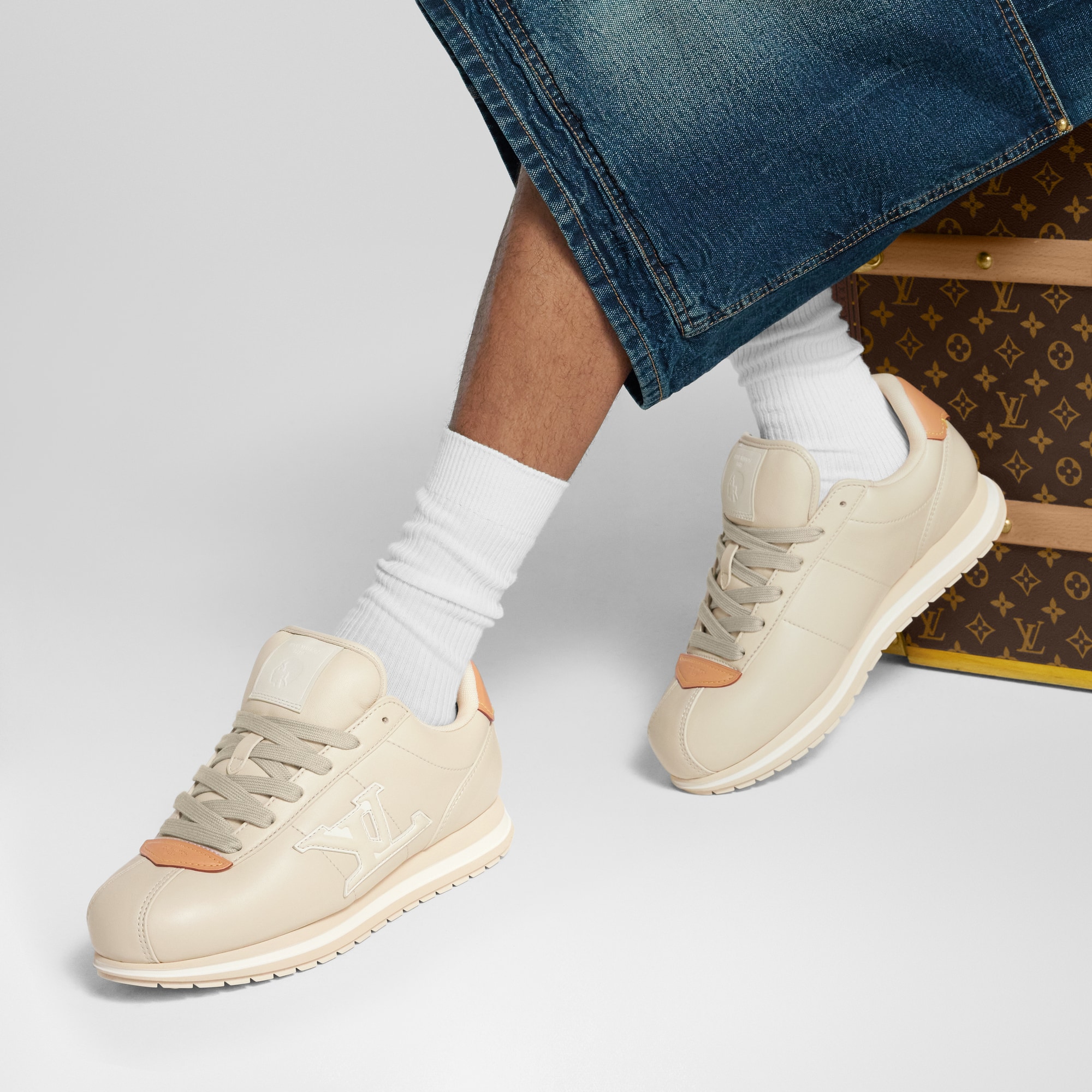  Shoes Sneakers LV BUTTERSOFT Sneaker | Louis Vuitton ® (Product zoom)