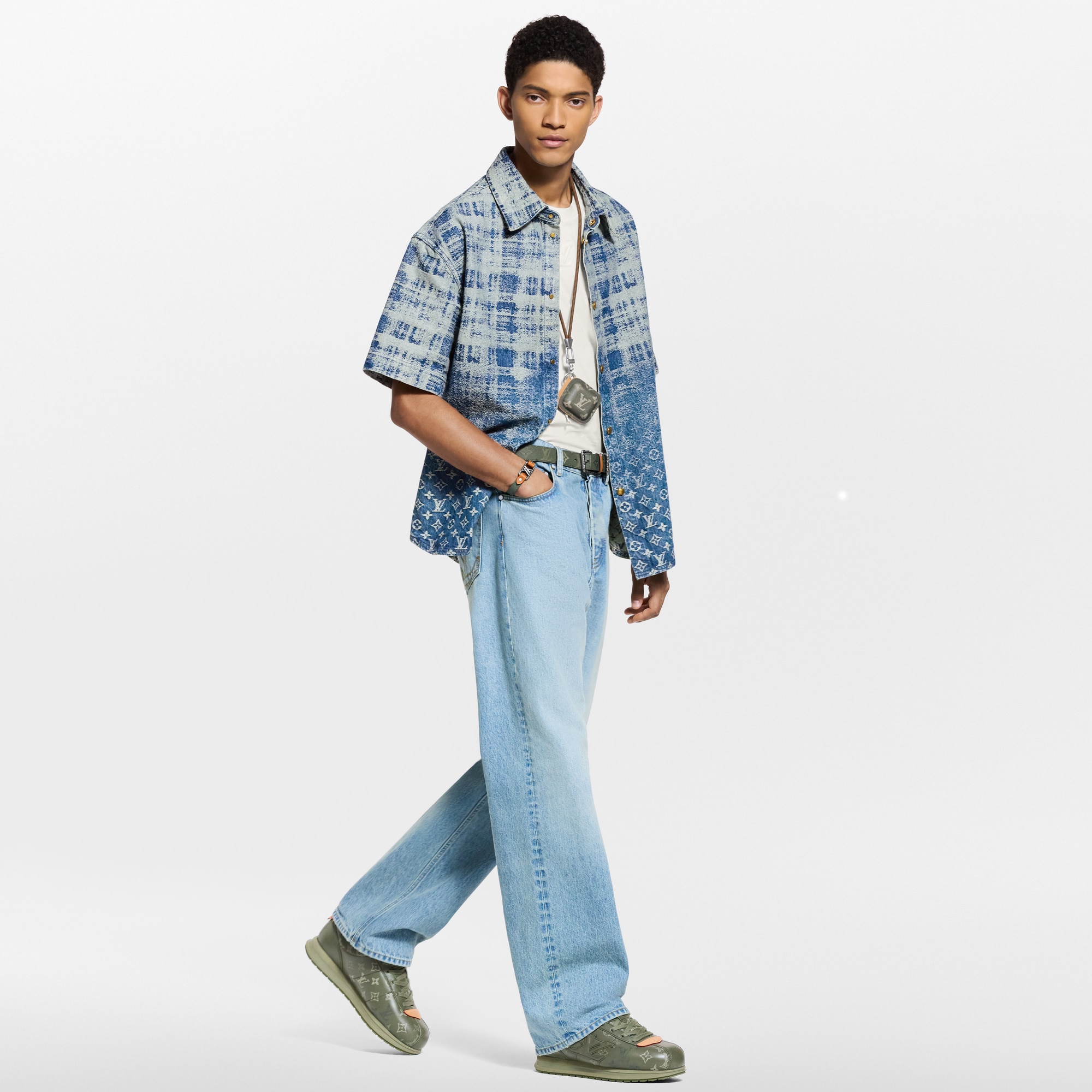  Shoes Sneakers LV BUTTERSOFT Sneaker | Louis Vuitton ® (Product zoom)