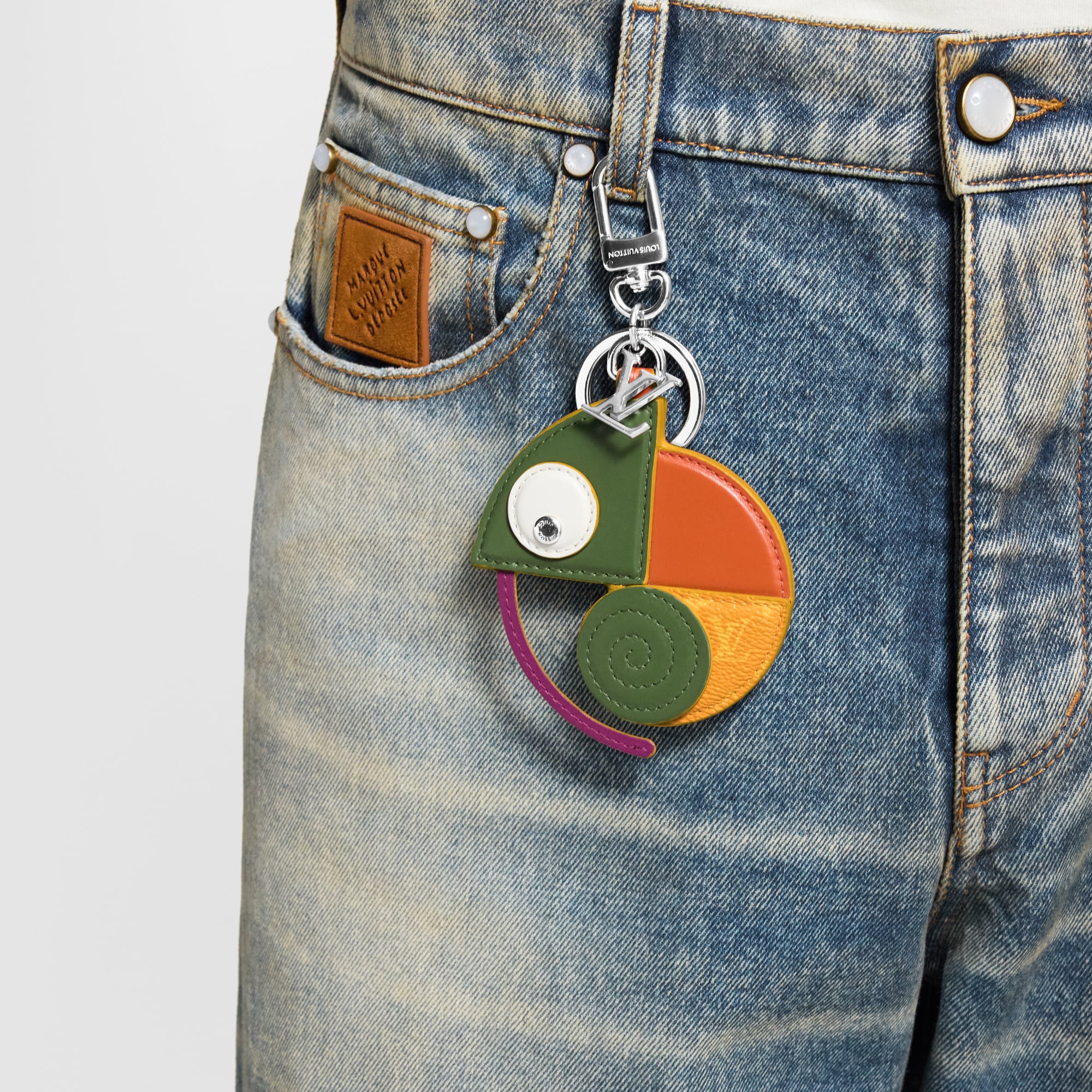 S00 Accessories Key Holders and Bag Charms LV Chameleon Key Holder and Bag Charm | Louis Vuitton ® (Product zoom)