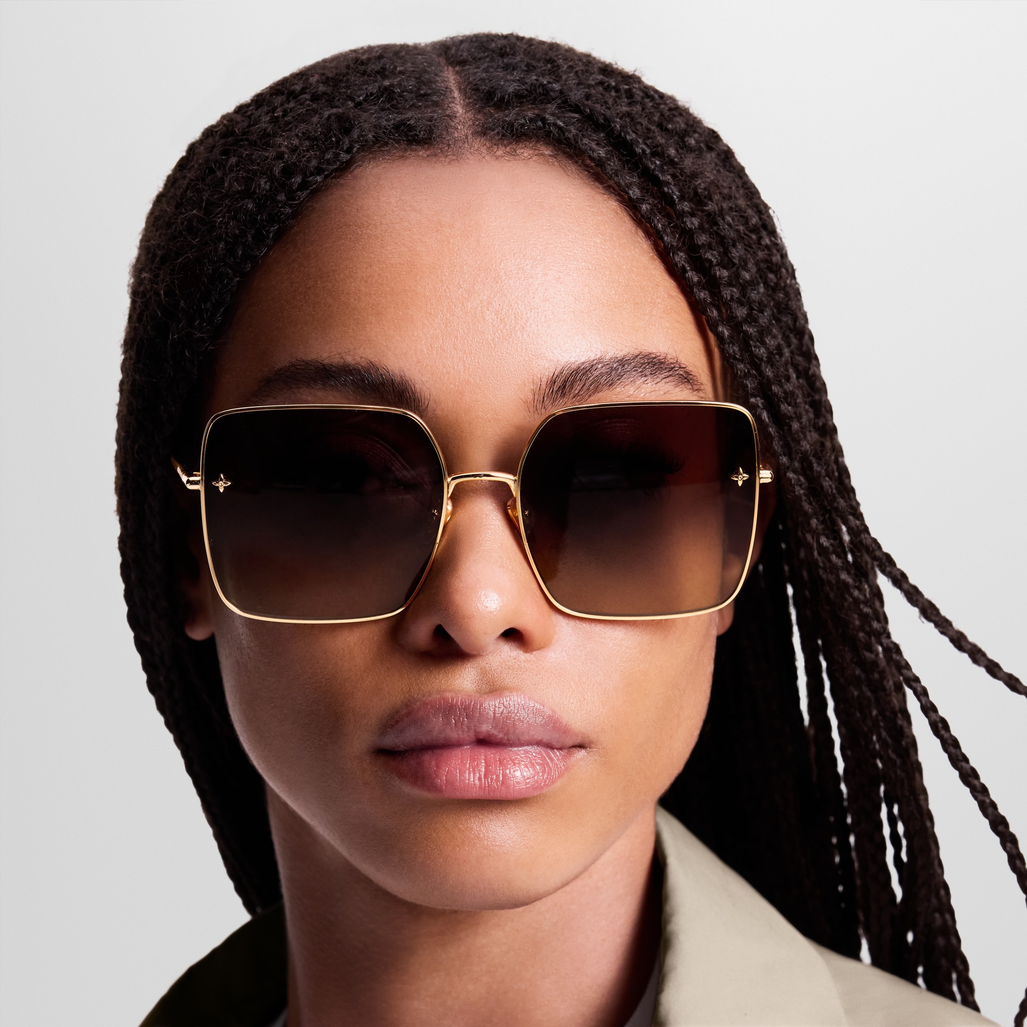 S00 Highlights and Gifts Beach Selection LV Charm Square Sunglasses | Louis Vuitton ® (Product zoom)