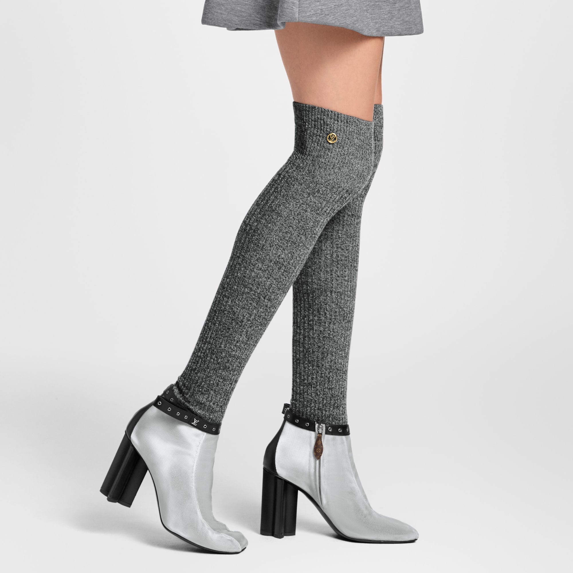 S00 Accessories Hats and Gloves LV Circle Socks | Louis Vuitton ® (Product zoom)