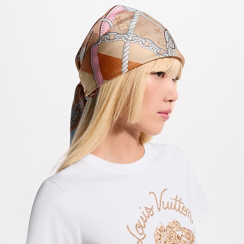 S00 Accessories Silk Squares and Bandeaus LV Classic Strap Square 90 | Louis Vuitton ® (Product zoom)