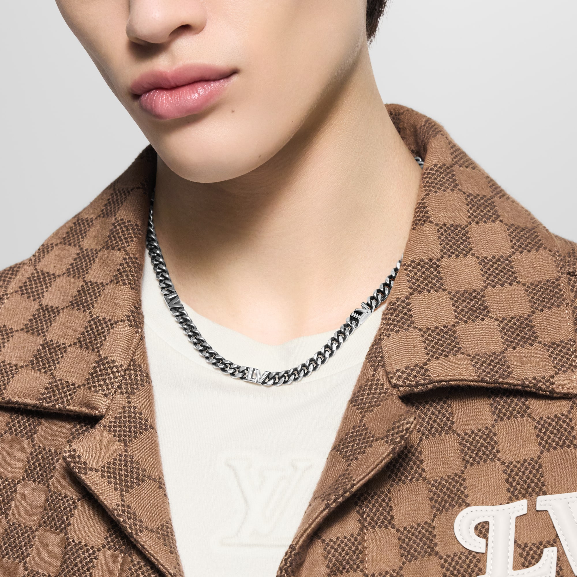 S00 Bijoux Fantaisie Colliers et Pendentifs LV Club Chain Necklace | Louis Vuitton ® (Zoom produit)