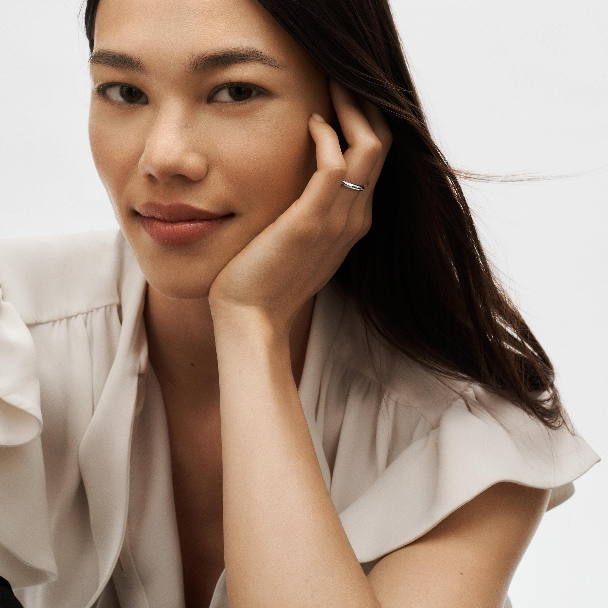  Catégories Wedding Bands LV Diamonds 2.5mm Wedding Band, Platinum | Louis Vuitton ® (Zoom produit)