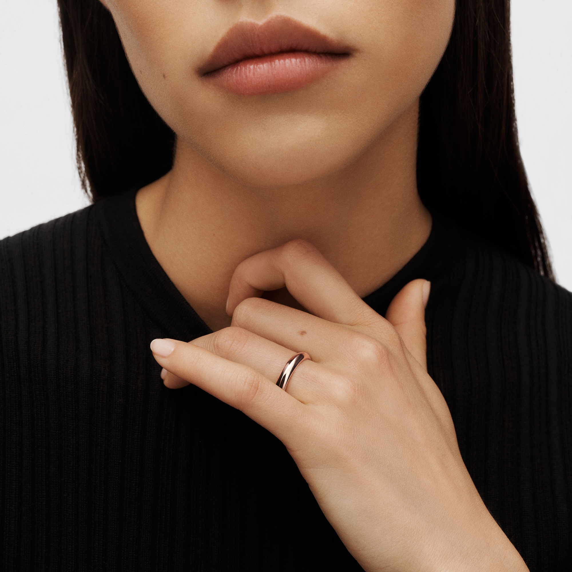  Categories Wedding Bands LV Diamonds 4mm Wedding Band, Pink Gold | Louis Vuitton ® (Product zoom)