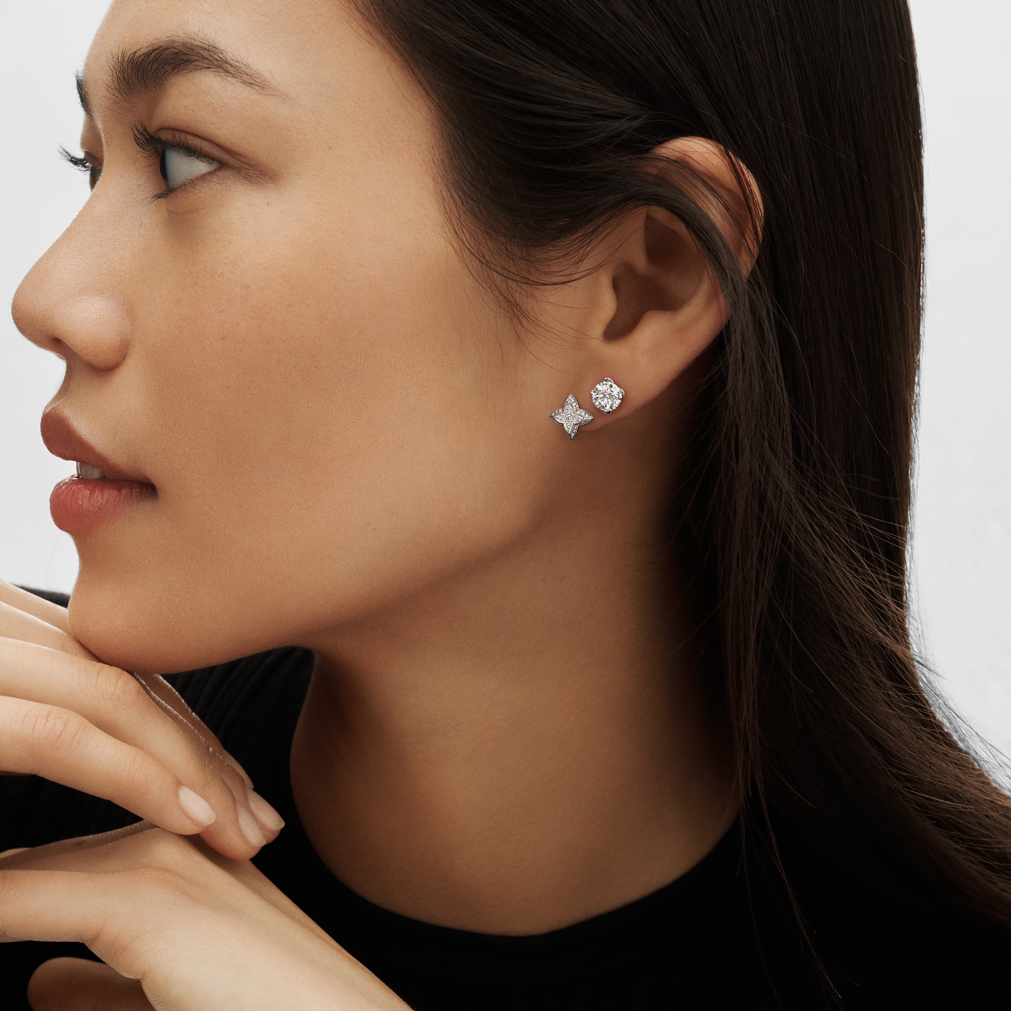  Collections LV Diamonds LV Diamonds Double Stud, Round Brilliant cut - per unit | Louis Vuitton ® (Product zoom)