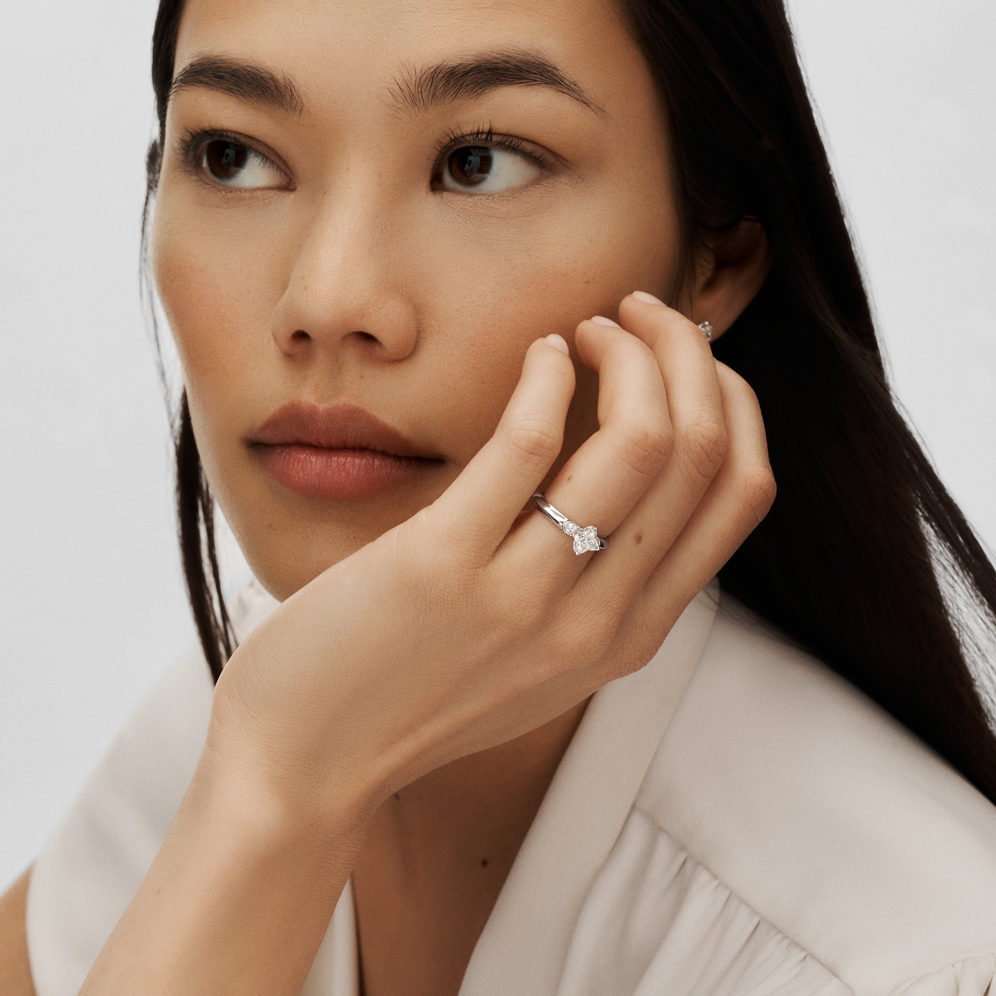  Collections LV Diamonds LV Diamonds Solitaire, LV Monogram Star cut | Louis Vuitton ® (Product zoom)