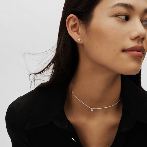 Collections LV Diamonds LV Diamonds Stud, LV Monogram Star cut - per unit | Louis Vuitton ® (Product zoom)