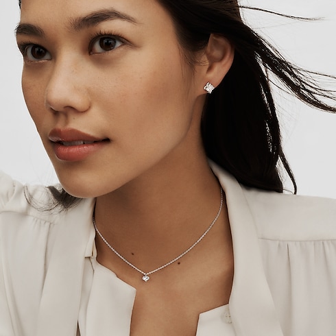 Collections LV Diamonds LV Diamonds Stud, LV Monogram Star cut - per unit | Louis Vuitton ® (Product zoom)