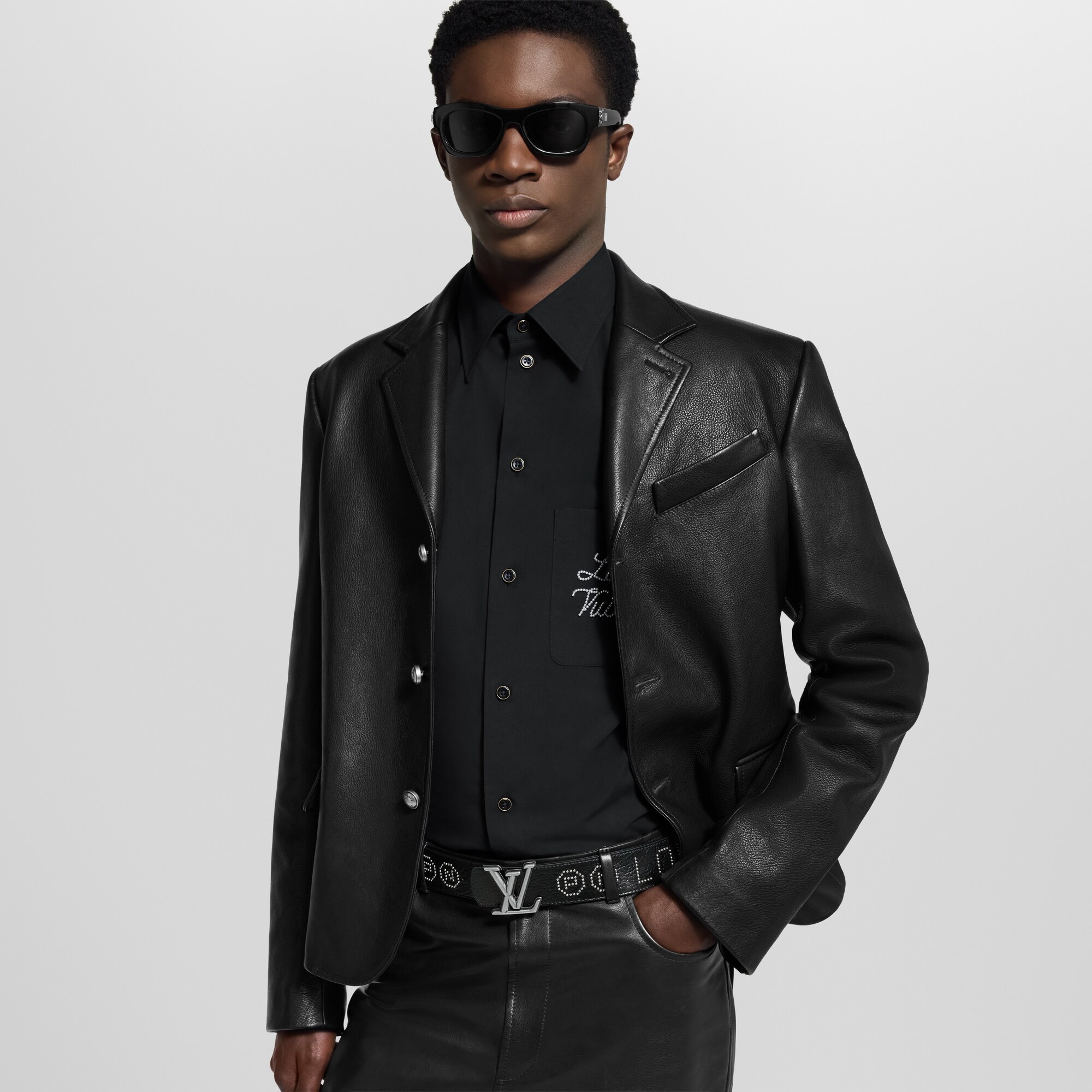  Accessories Belts LV Dimension Rockabilly Studs 40mm Reversible Belt | Louis Vuitton ® (Product zoom)