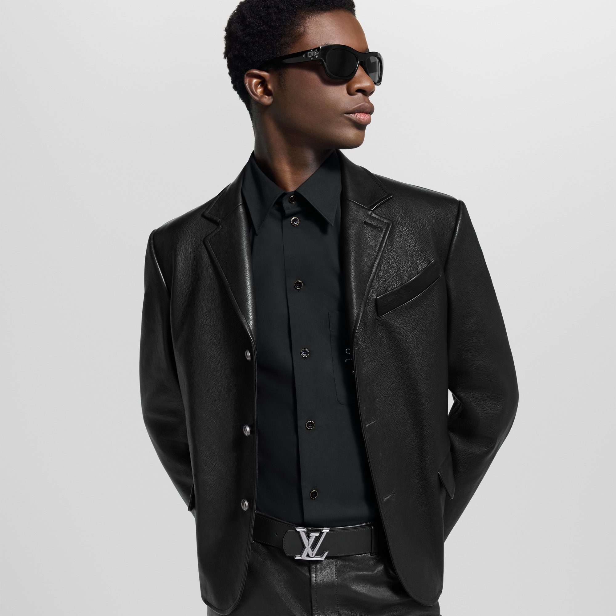  Accessories Belts LV Dimension Rockabilly Studs 40mm Reversible Belt | Louis Vuitton ® (Product zoom)