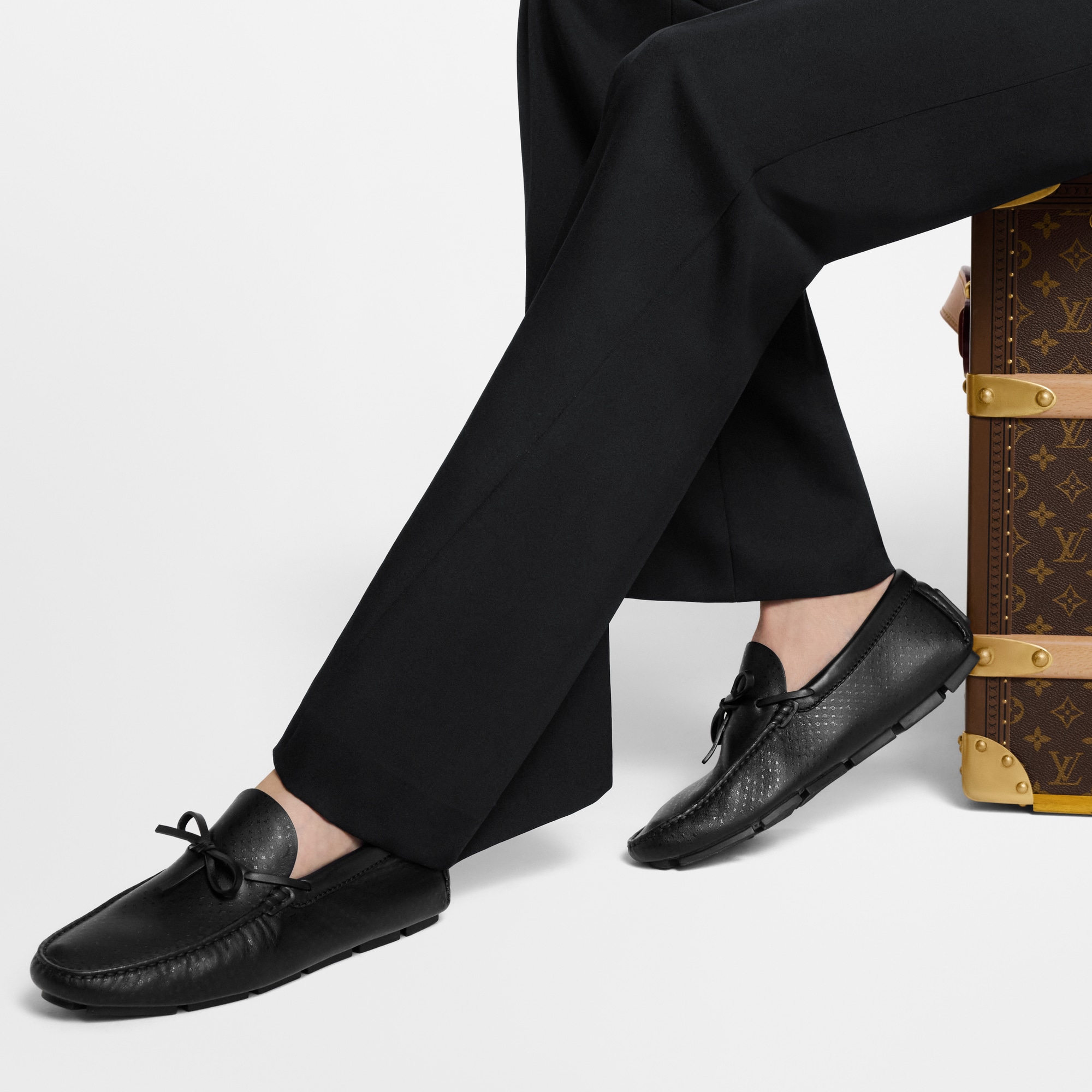  Shoes Loafers and Moccasins LV Driver Moccasin | Louis Vuitton ® (Product zoom)