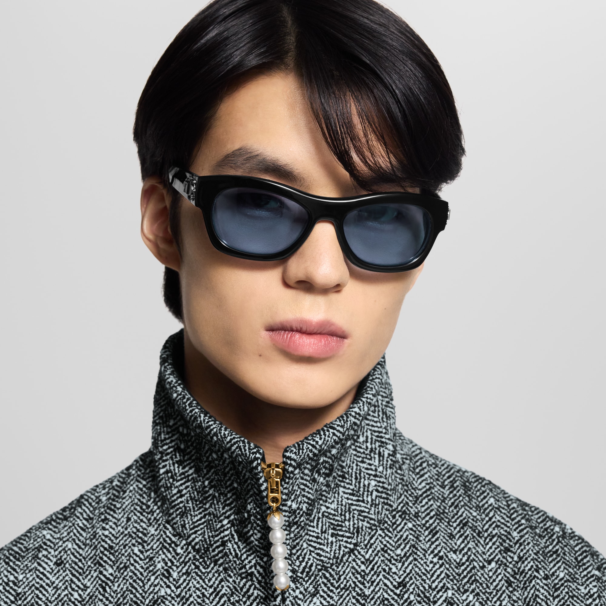 S00 Accessories Sunglasses LV Frog Round Square Sunglasses | Louis Vuitton ® (Product zoom)