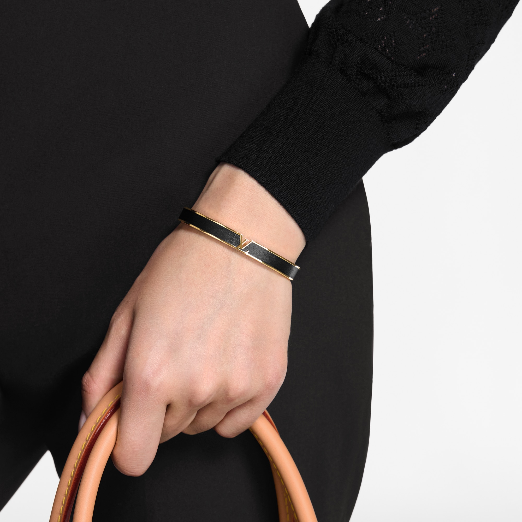 S00 Fashion Jewelry All Fashion Jewelry LV Initiales Bracelet | Louis Vuitton ® (Product zoom)