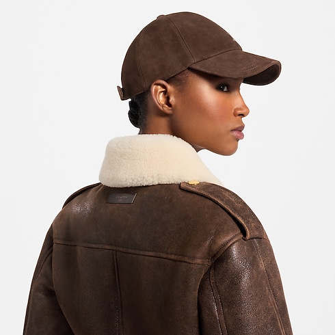 S00 Accessories Hats and Gloves LV League Suede Cap | Louis Vuitton ® (Product zoom)
