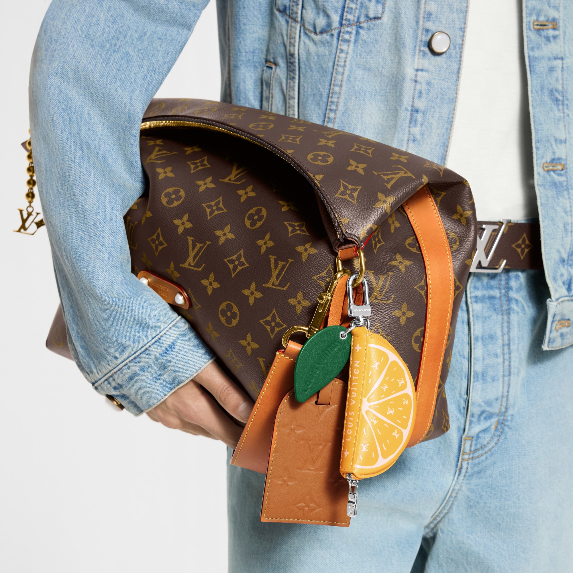 S00 Accessories Key Holders and Bag Charms LV Lemon Bag Charm | Louis Vuitton ® (Product zoom)