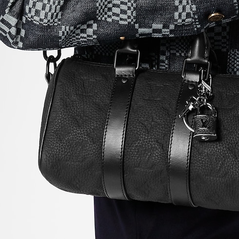 S00 Accessories Key Holders and Bag Charms LV Lock Bag Charm & Key Holder | Louis Vuitton ® (Product zoom)