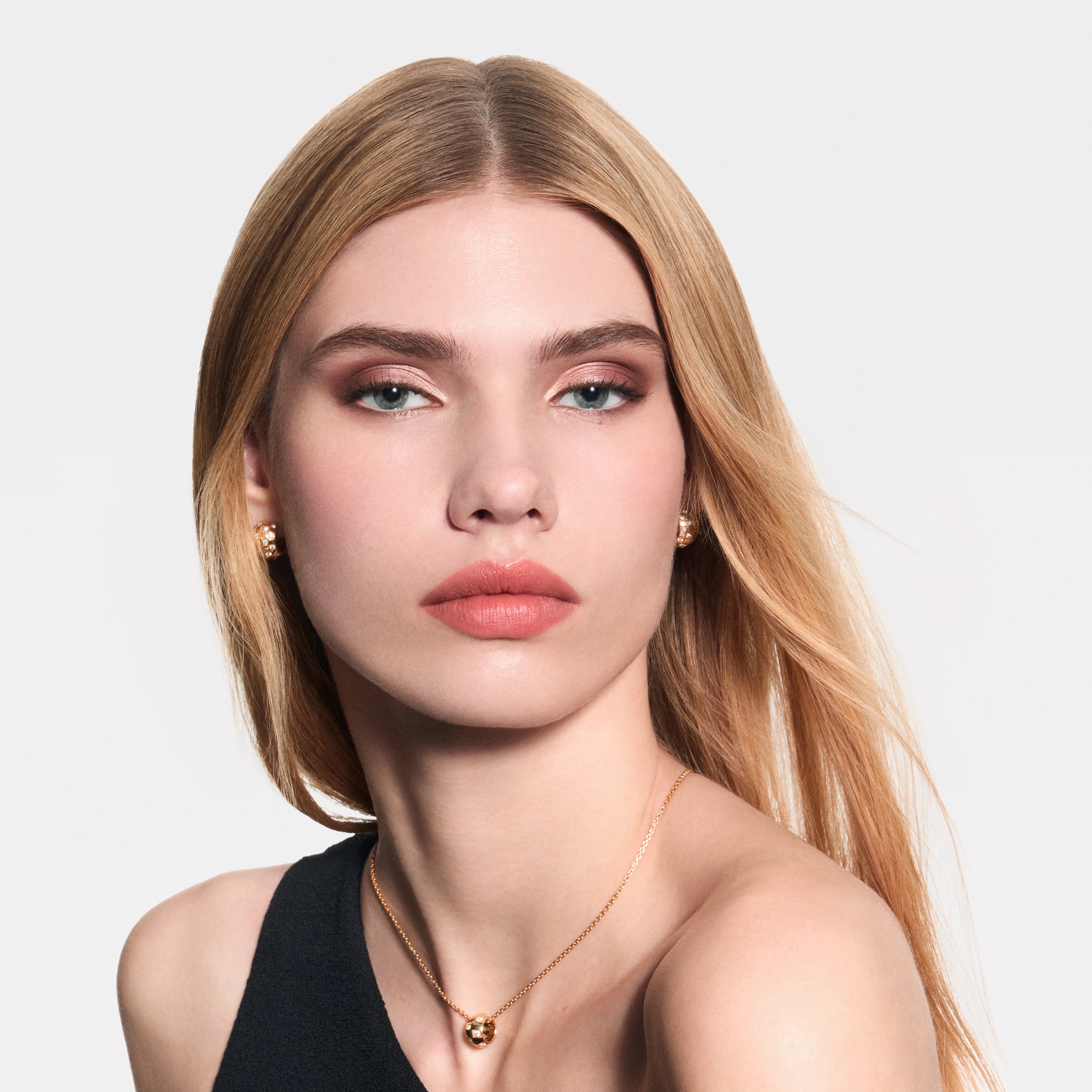  Eyes } LV Ombres - Eyeshadow Palette | Louis Vuitton ® (Product zoom)