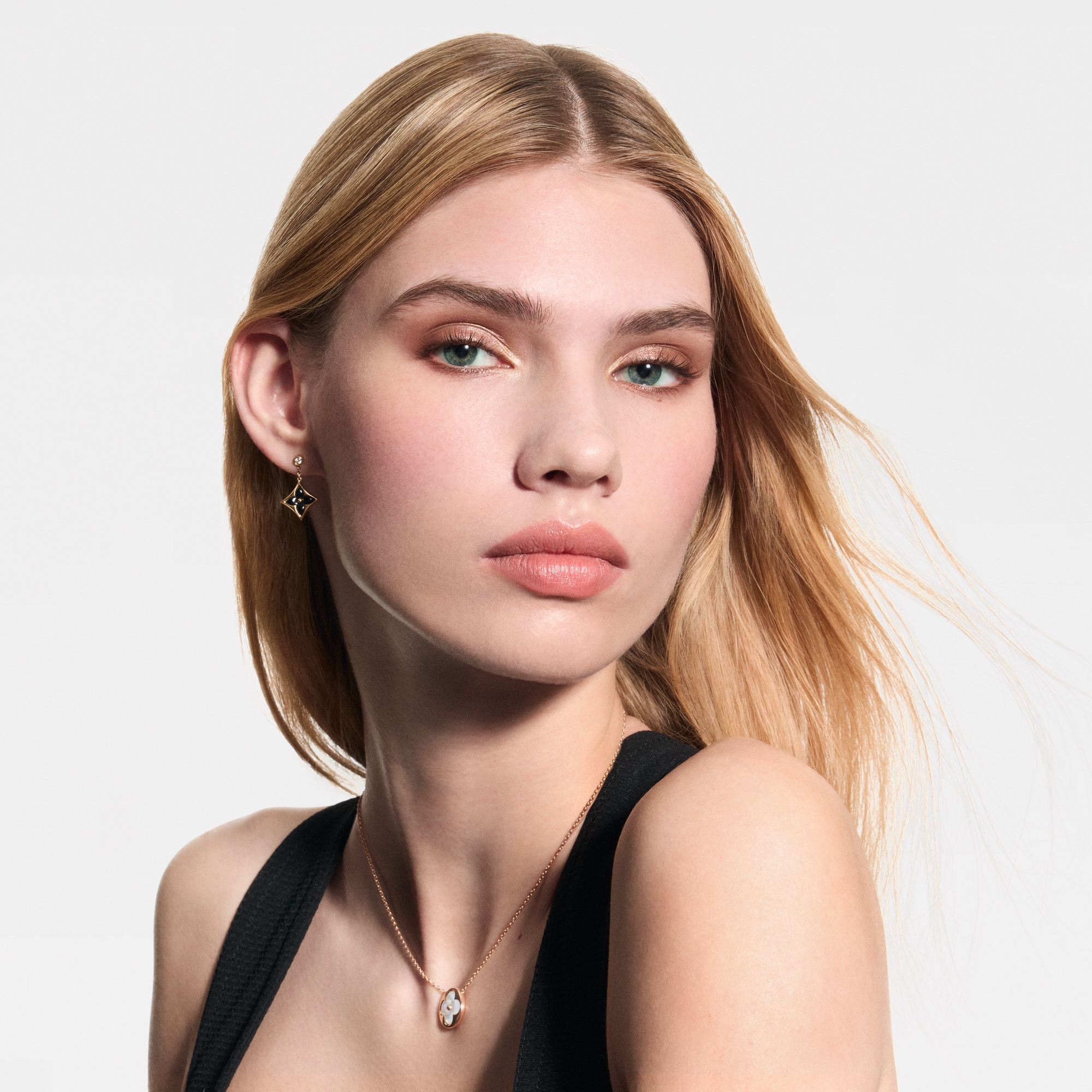  Eyes } LV Ombres - Eyeshadow Palette Refill | Louis Vuitton ® (Product zoom)