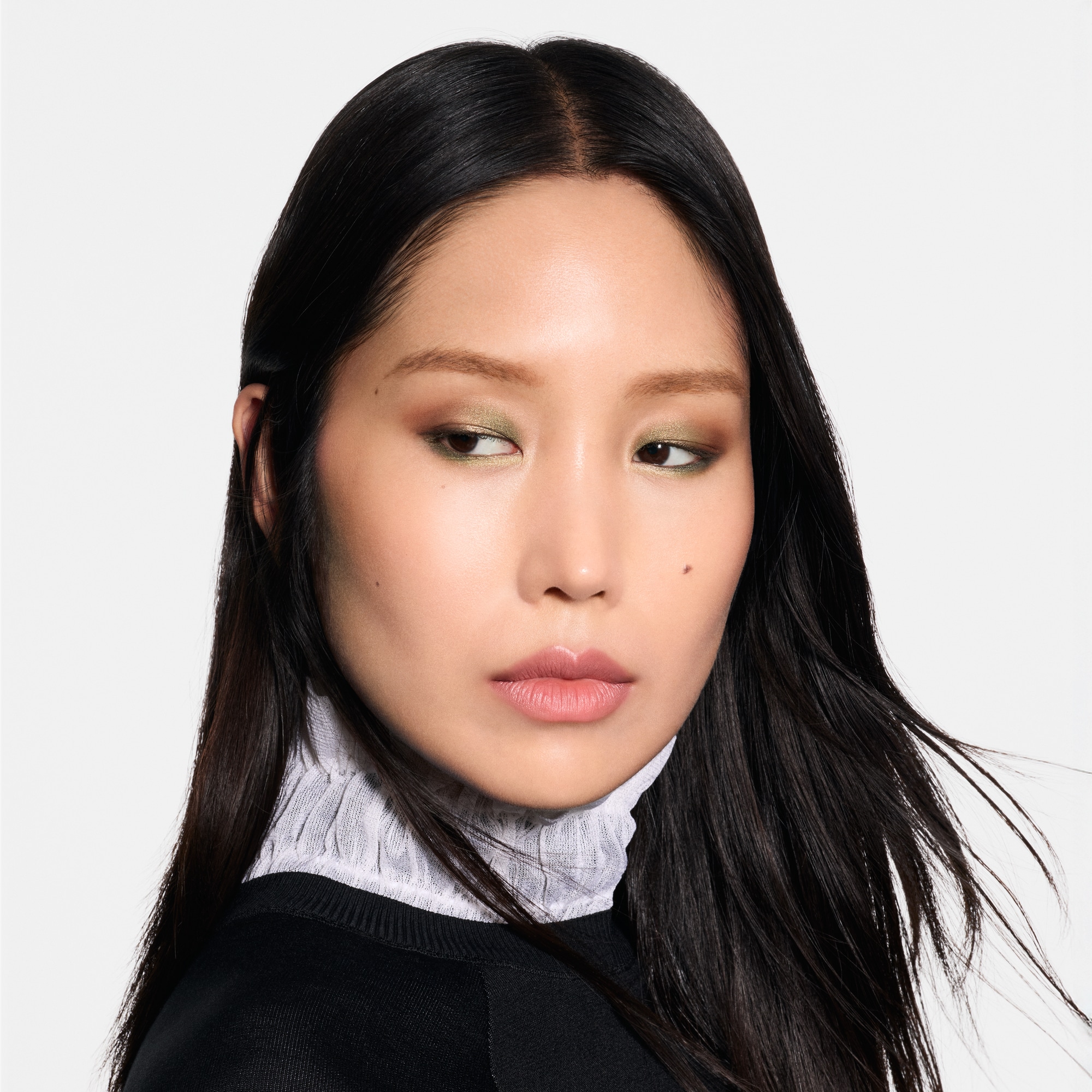  Eyes } LV Ombres - Eyeshadow Palette Refill | Louis Vuitton ® (Product zoom)