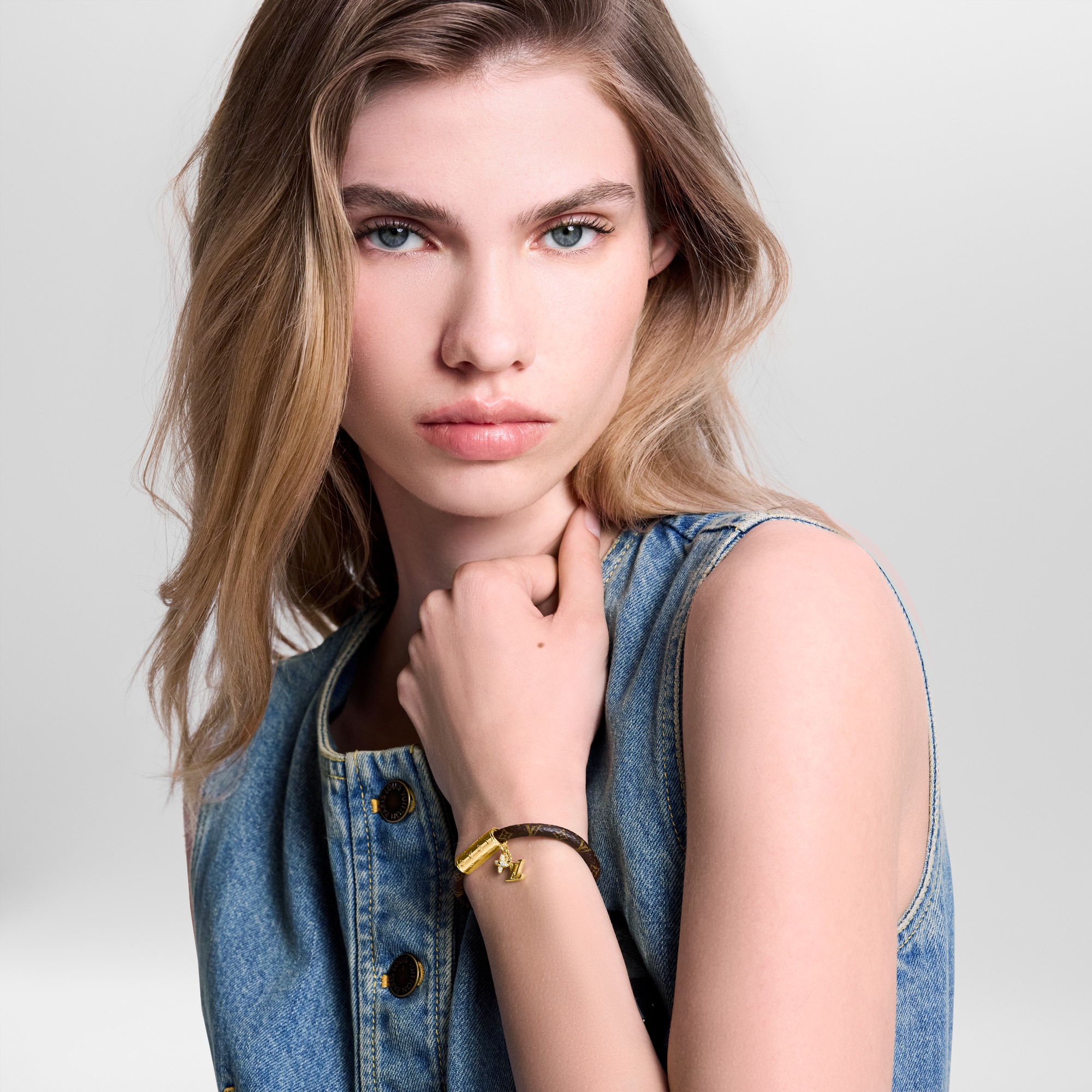 Monogram Fashion Jewelry All Fashion Jewelry LV Push Bracelet | Louis Vuitton ® (Product zoom)