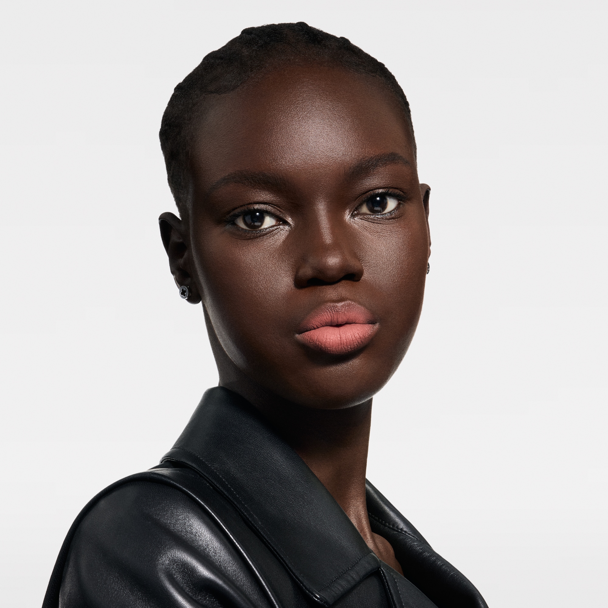  Lips } LV Rouge - Matte Lipstick | Louis Vuitton ® (Product zoom)