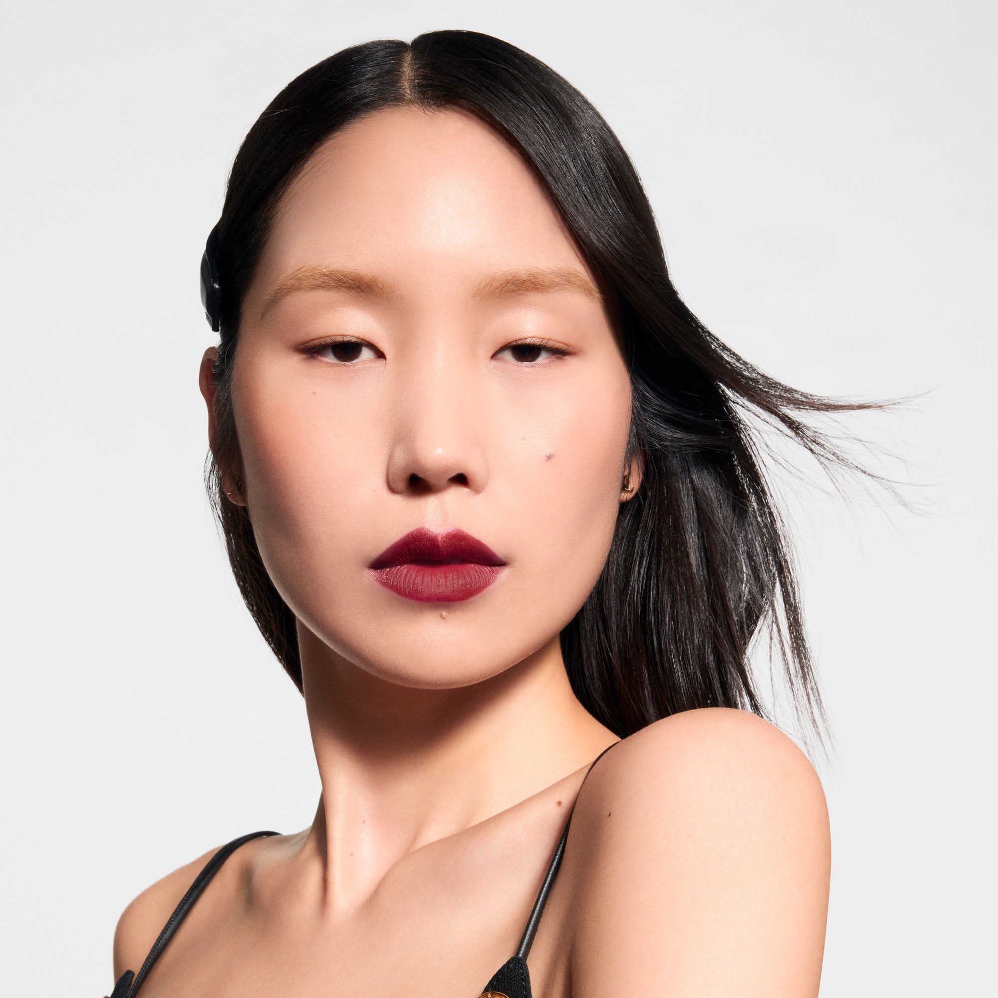  Lips } LV Rouge - Matte Lipstick | Louis Vuitton ® (Product zoom)