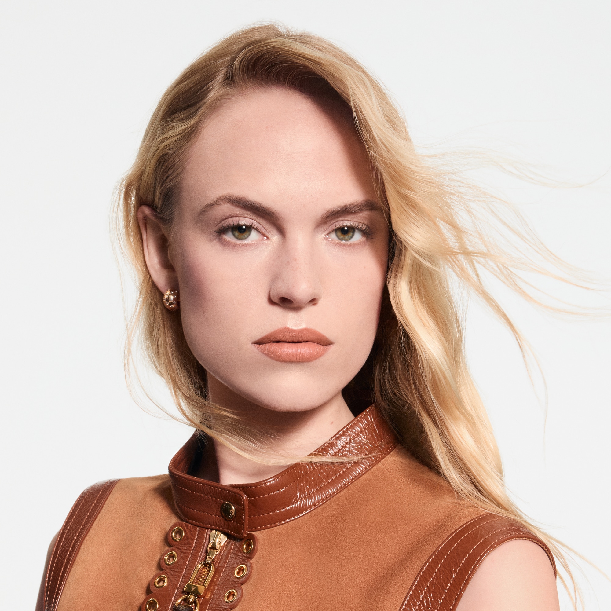  Lips } LV Rouge - Matte Lipstick | Louis Vuitton ® (Product zoom)